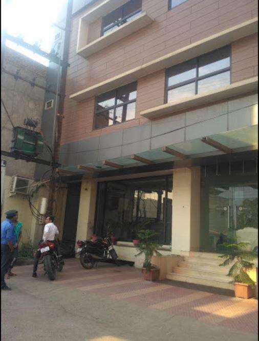 Hotel Aarya Inn Rāipur Exterior foto